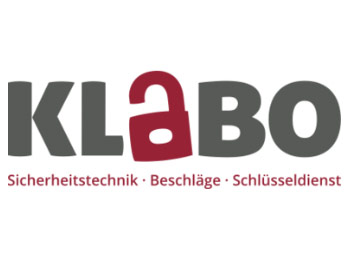 Logo der Firma KLABO mit grauem Schriftzug und einem roten Schloss-Symbol im Buchstaben „A“, ergänzt durch die Begriffe Sicherheitstechnik, Beschläge und Schlüsseldienst.